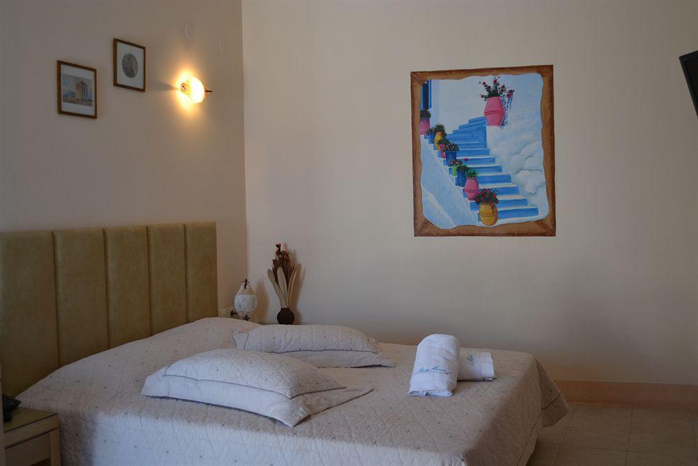 Dream Island Hotel Fira  Ngoại thất bức ảnh