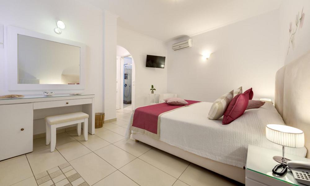 Dream Island Hotel Fira  Ngoại thất bức ảnh