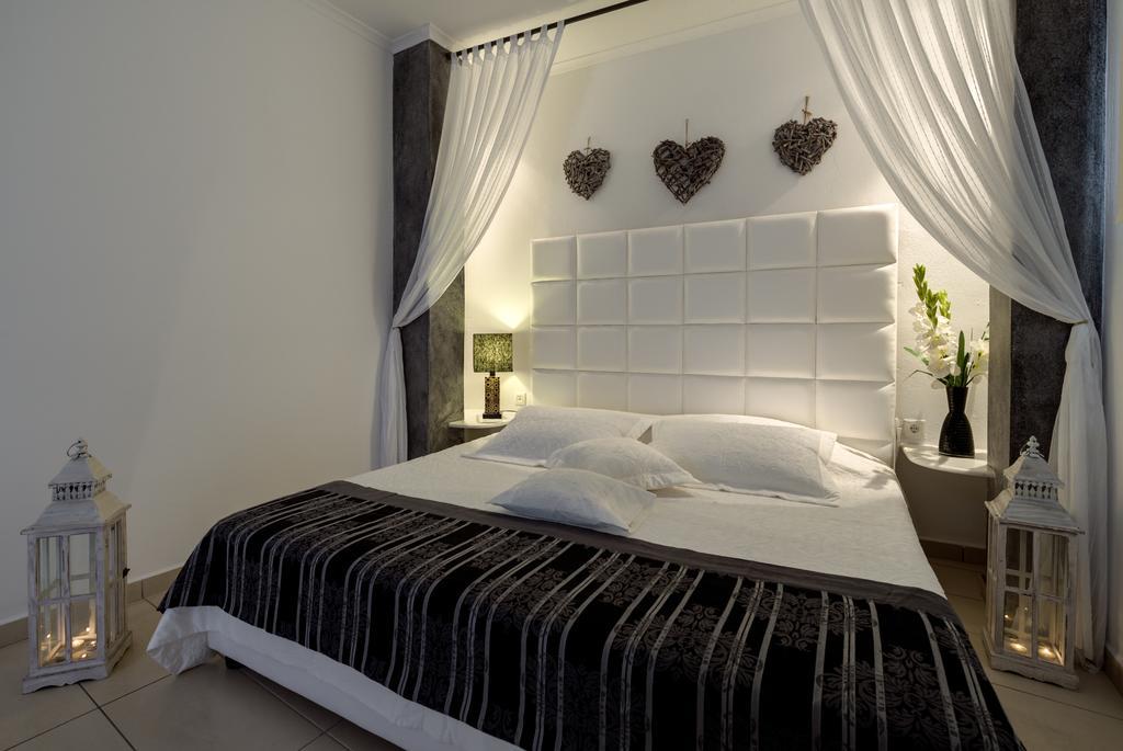 Dream Island Hotel Fira  Ngoại thất bức ảnh