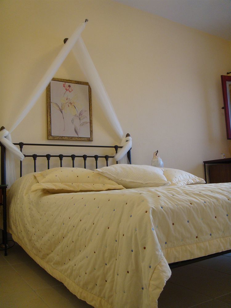 Dream Island Hotel Fira  Ngoại thất bức ảnh