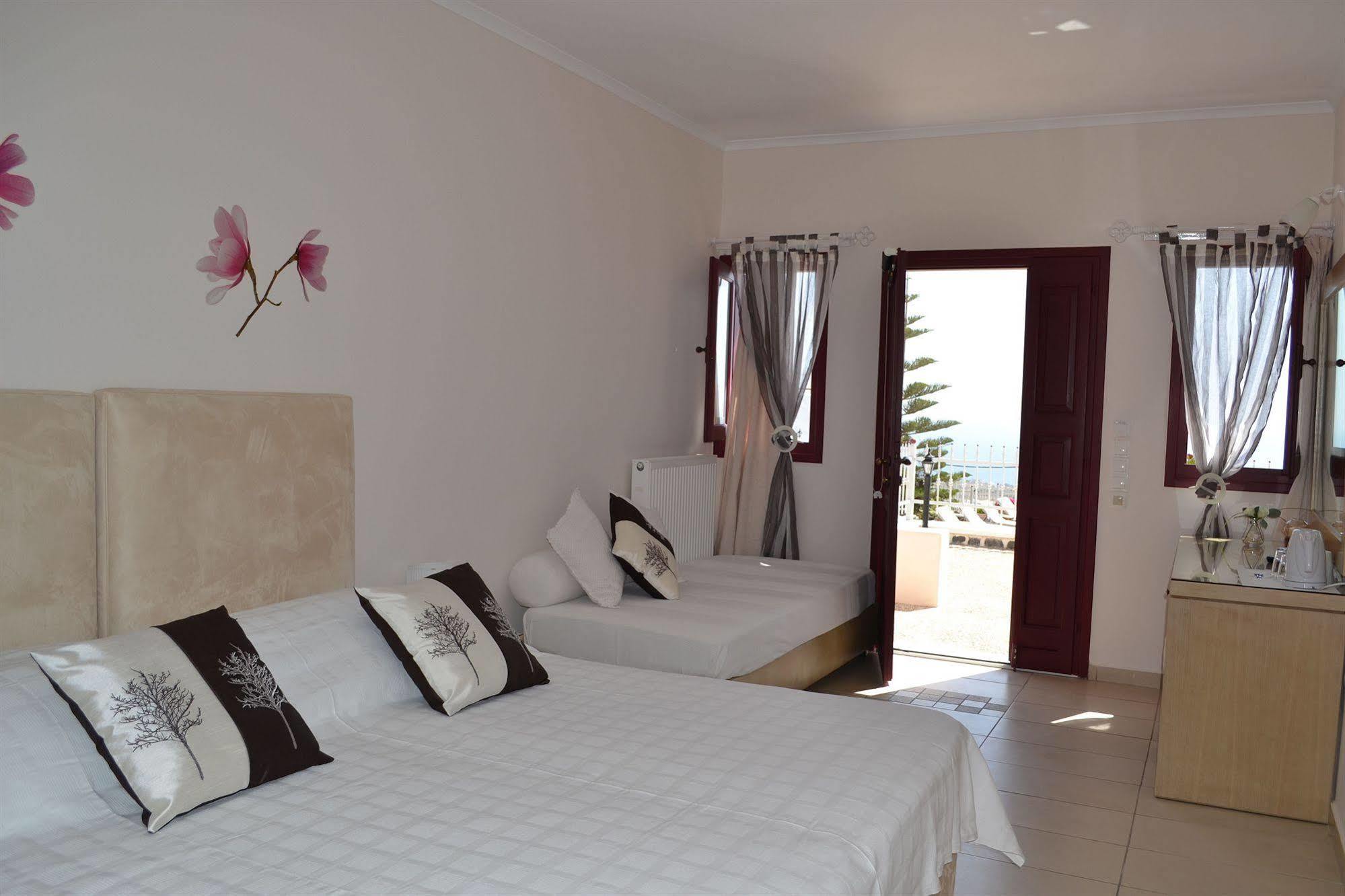 Dream Island Hotel Fira  Ngoại thất bức ảnh